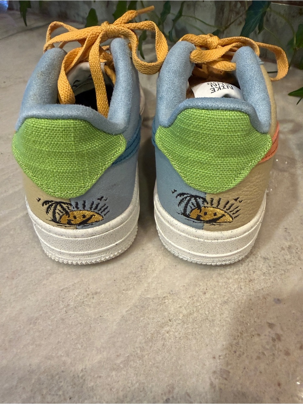 Nike Air Force 1 Low Sun Club Multi-Color DM0984-700 Size 4.5Y / Women’s 6 - Picture 4 of 8